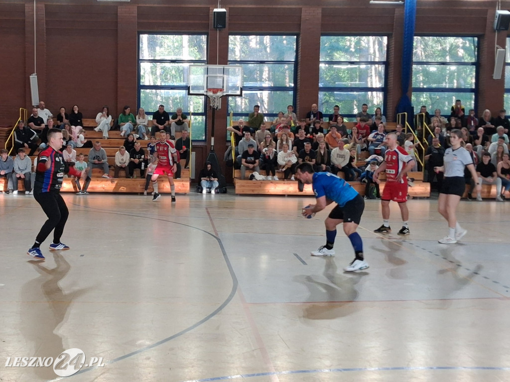 Derby i emocje w hali Trzynastka