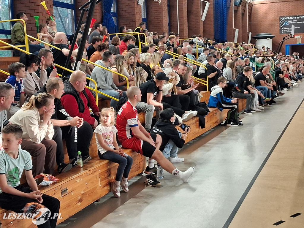 Derby i emocje w hali Trzynastka