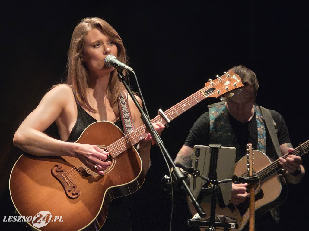 Julia Pietrucha w Teatrze Miejskim w Lesznie