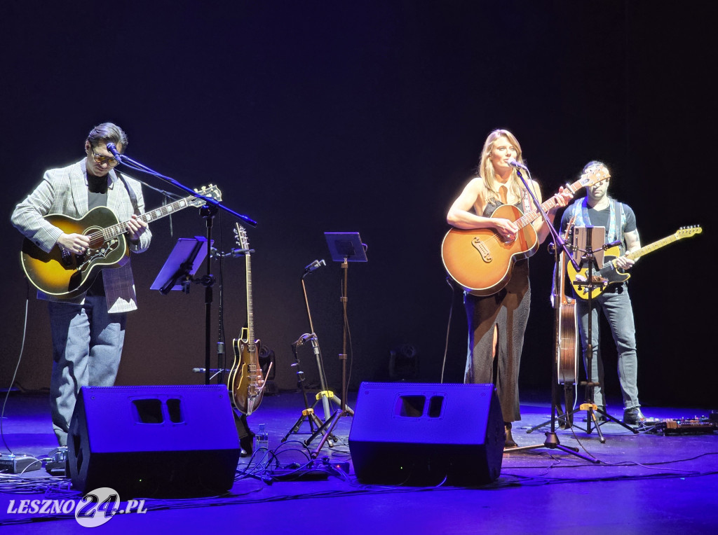 Julia Pietrucha w Teatrze Miejskim w Lesznie