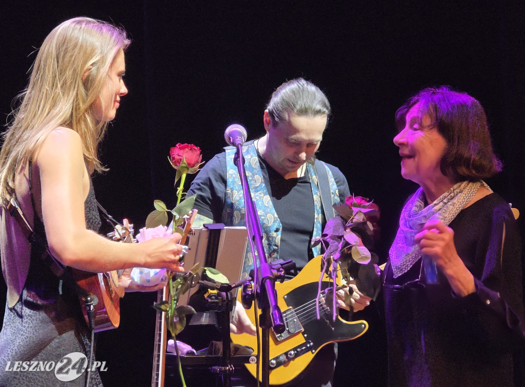 Julia Pietrucha w Teatrze Miejskim w Lesznie