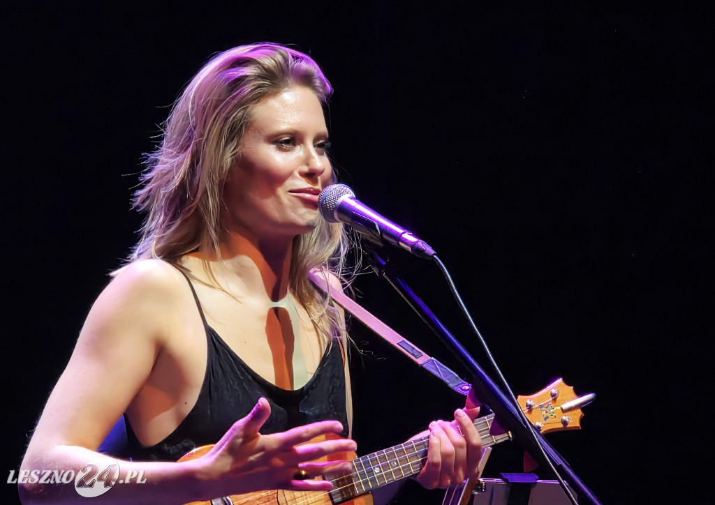 Julia Pietrucha w Teatrze Miejskim w Lesznie