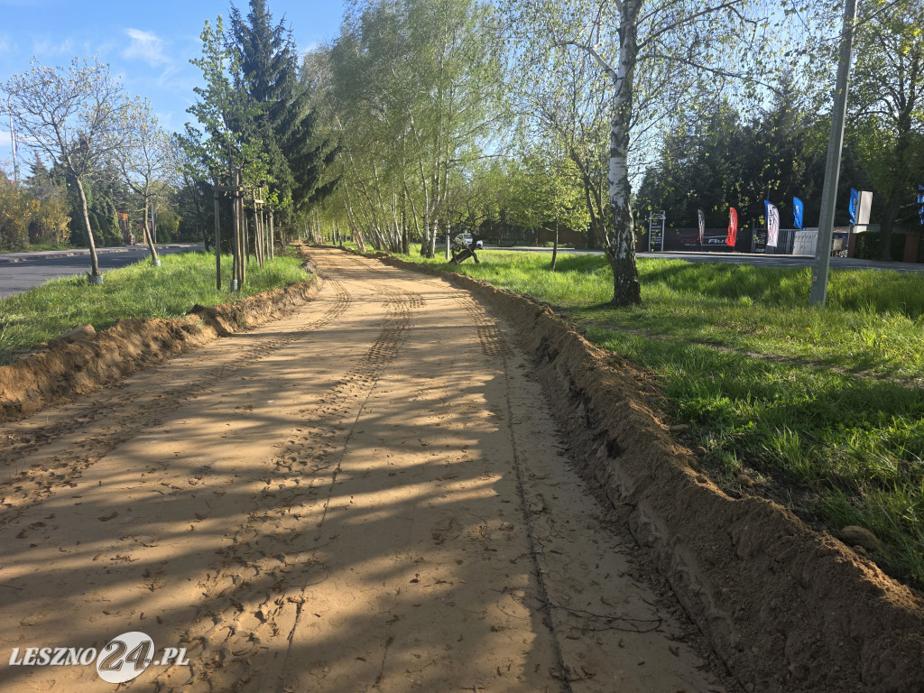 Budowa nowej ścieżki rowerowej w Lesznie