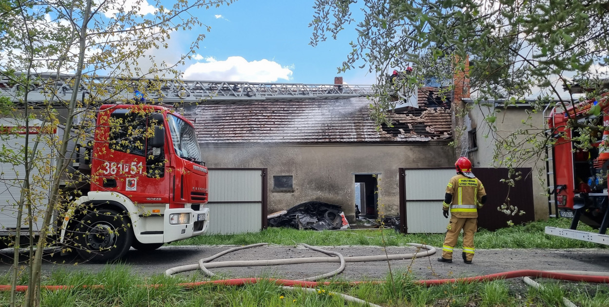 Pożar hali warsztatowej w Lipnie