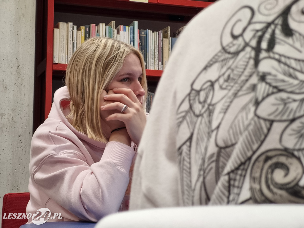 Wystawa Mój świat w kolorach Karoliny Chrobot z ZST w Lesznie