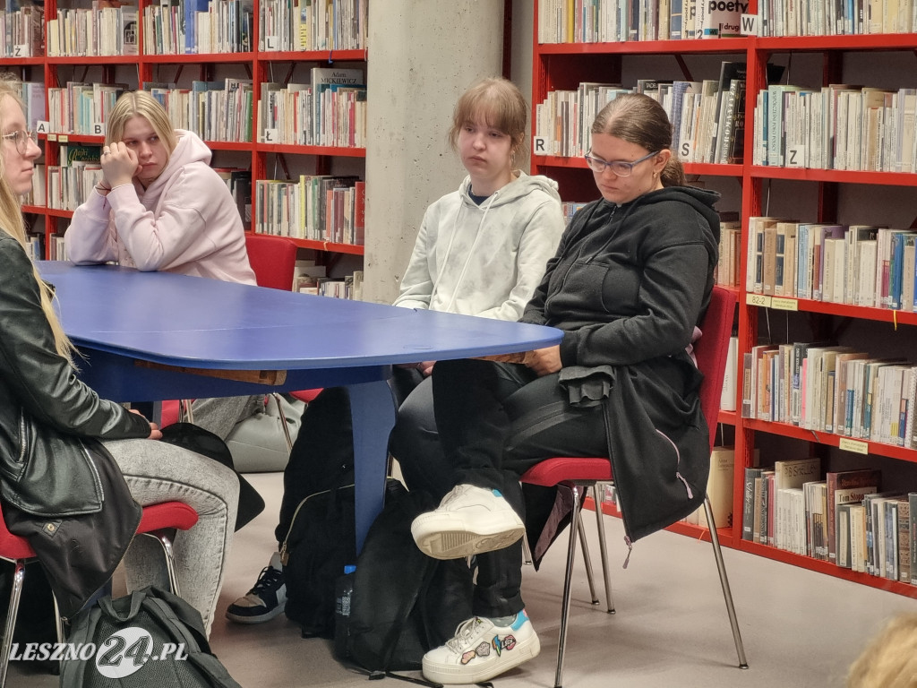 Wystawa Mój świat w kolorach Karoliny Chrobot z ZST w Lesznie