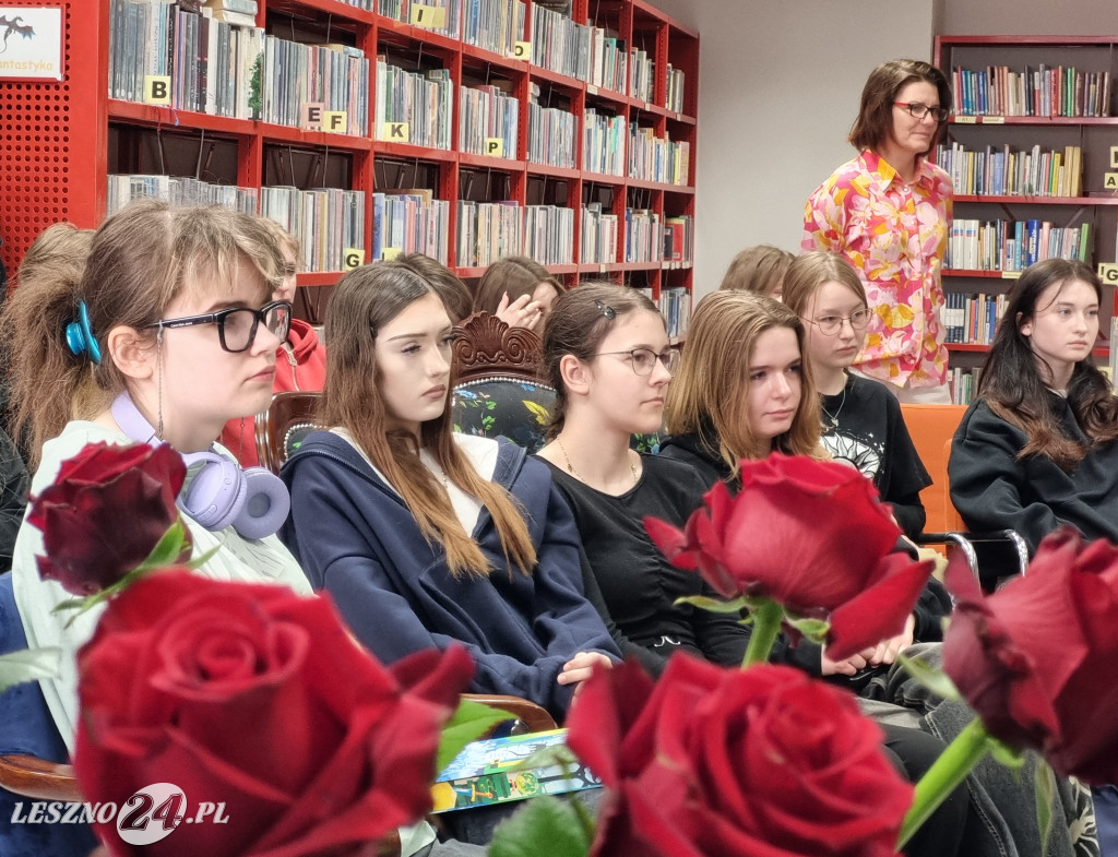 Wystawa Mój świat w kolorach Karoliny Chrobot z ZST w Lesznie