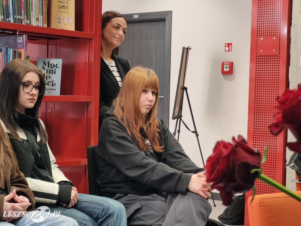 Wystawa Mój świat w kolorach Karoliny Chrobot z ZST w Lesznie