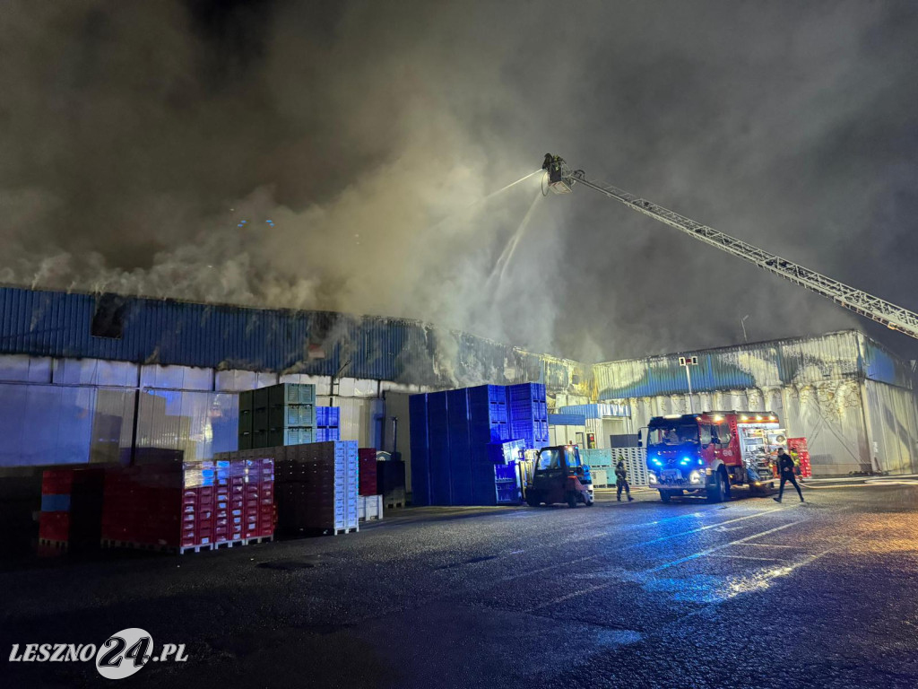 Olbrzymi pożar w zakładzie mięsnym