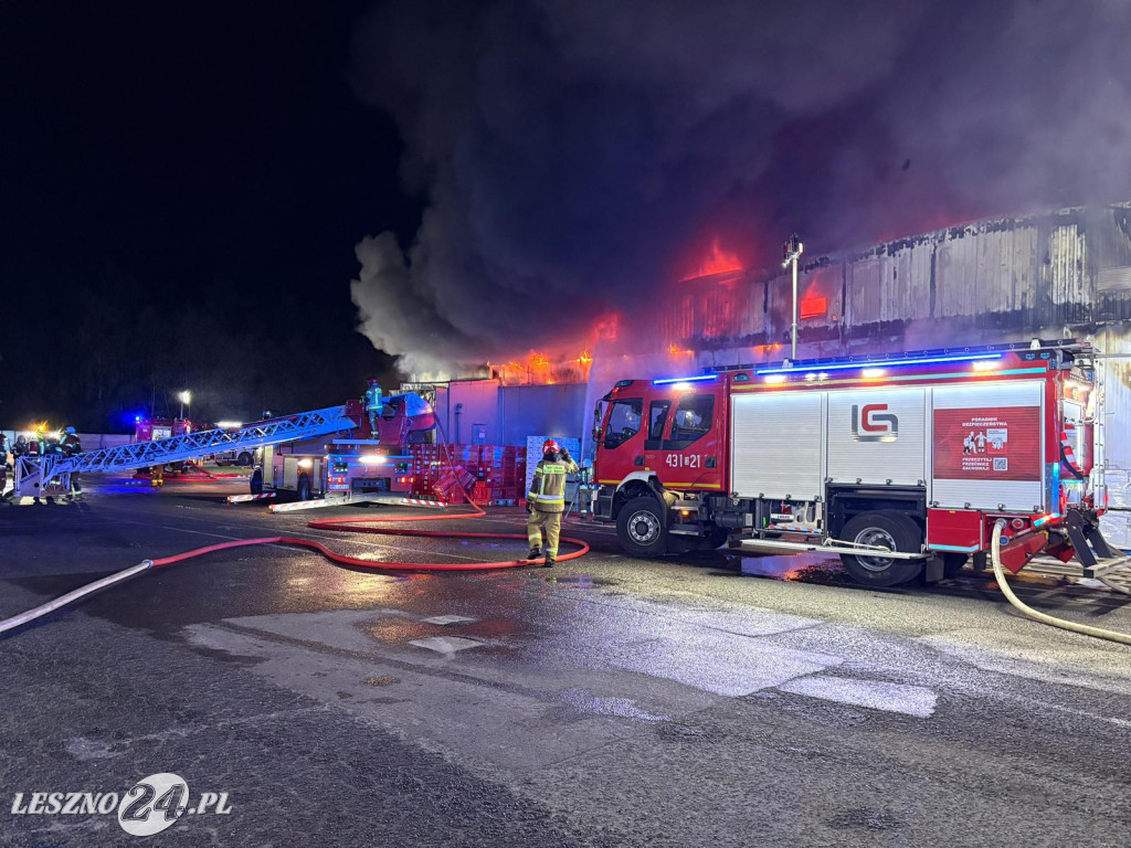 Olbrzymi pożar w zakładzie mięsnym