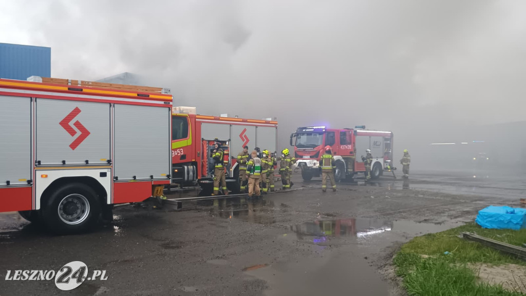 Olbrzymi pożar w zakładzie mięsnym