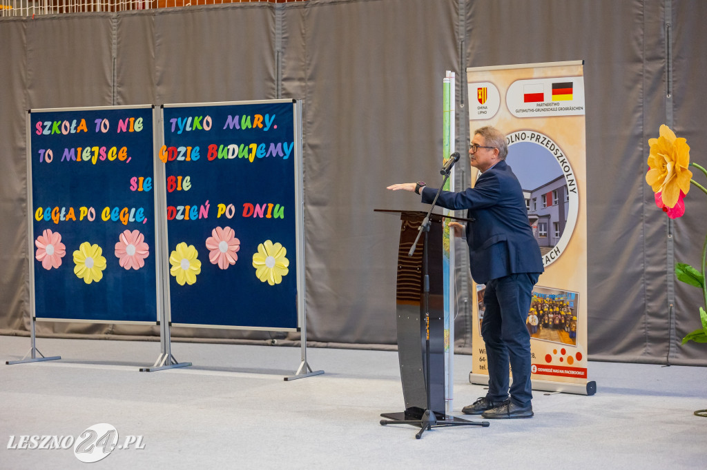 Otwarcie rozbudowanej szkoły w Wilkowicach