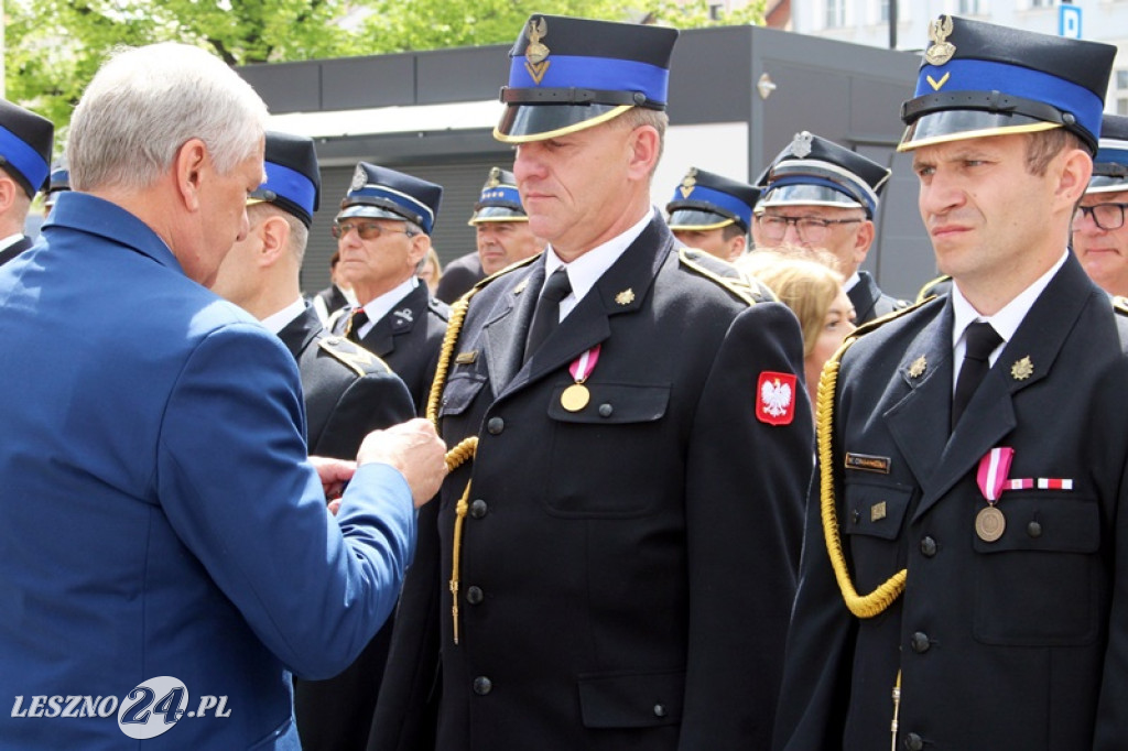 Dzień Strażaka połączony z wręczeniem sztandaru