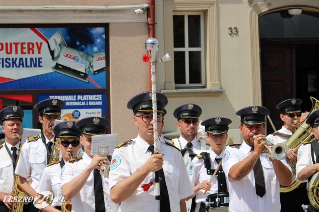 Dzień Strażaka połączony z wręczeniem sztandaru