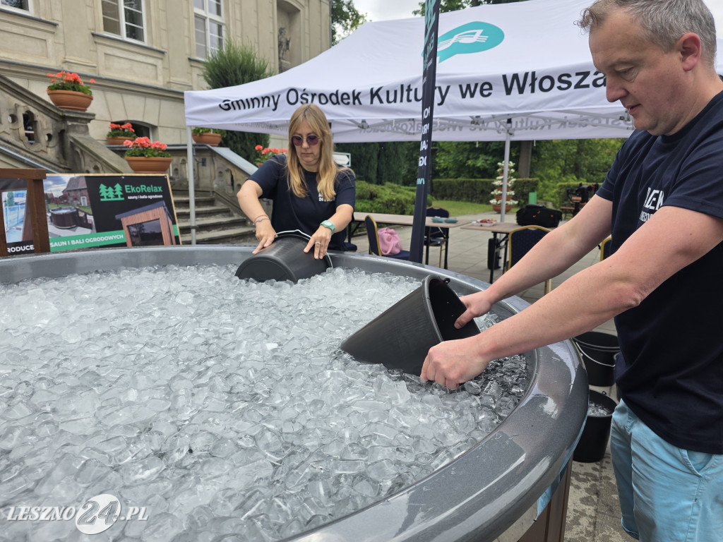 Sztafeta 24h w lodowatej wodzie we Włoszakowicach