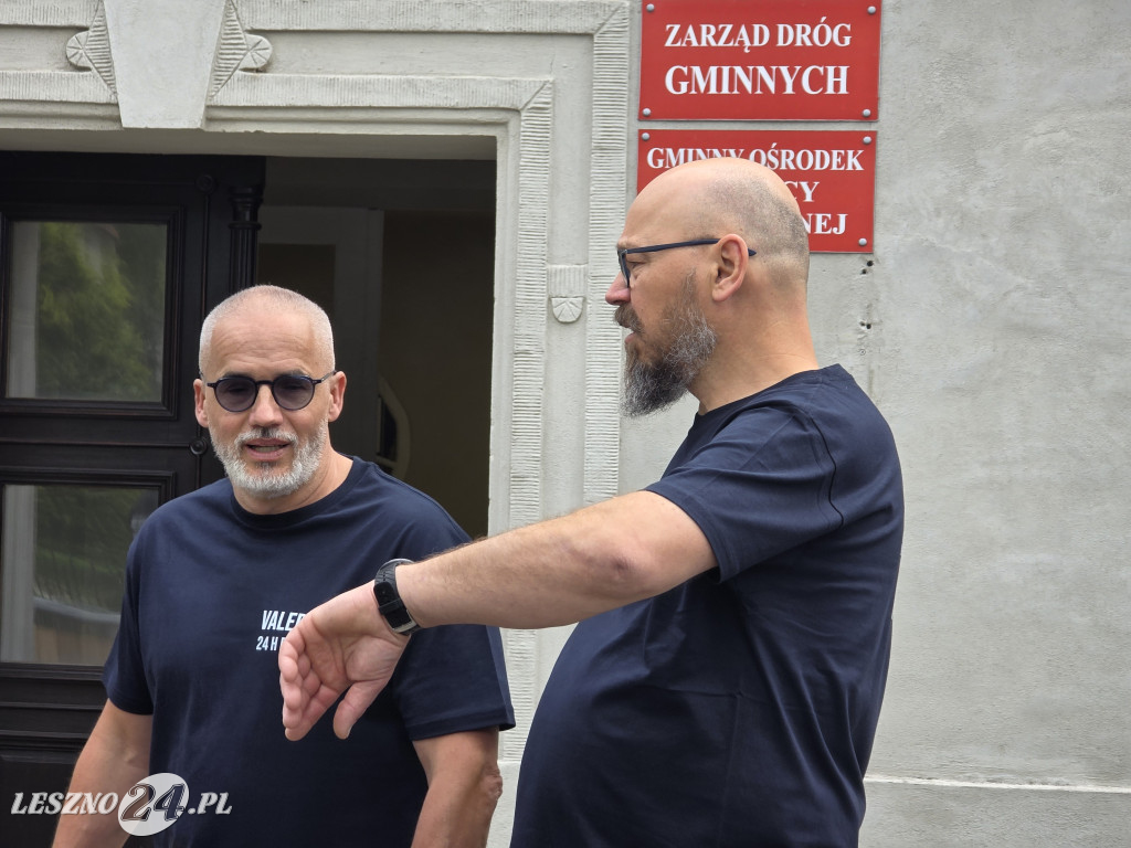 Sztafeta 24h w lodowatej wodzie we Włoszakowicach
