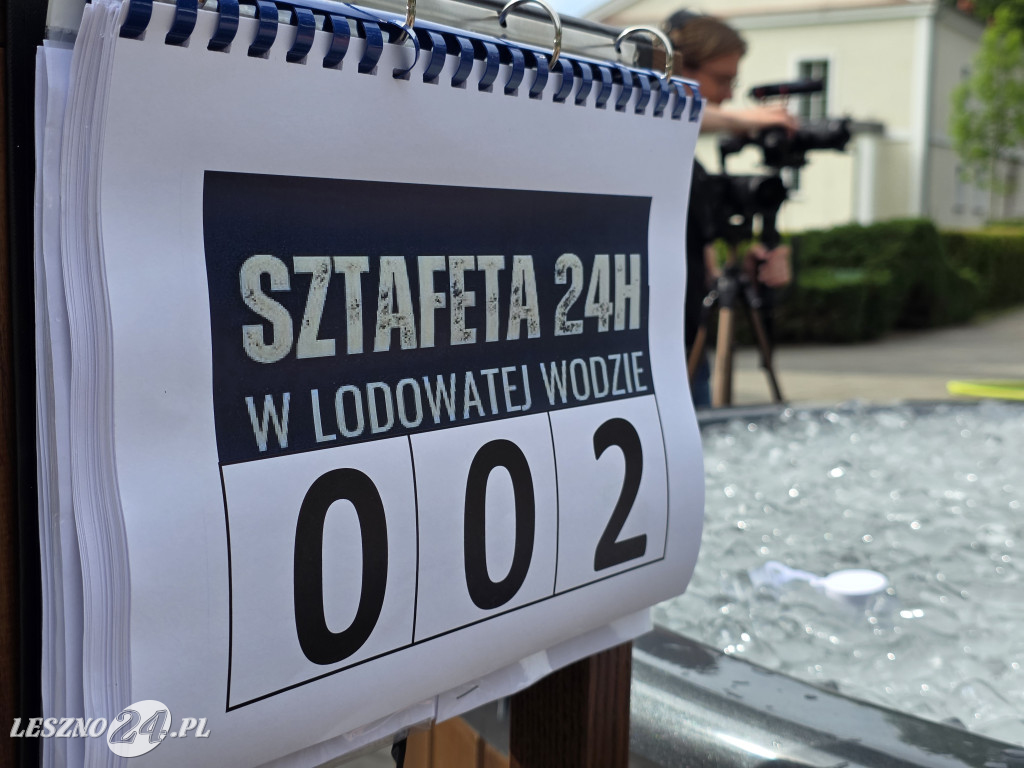 Sztafeta 24h w lodowatej wodzie we Włoszakowicach