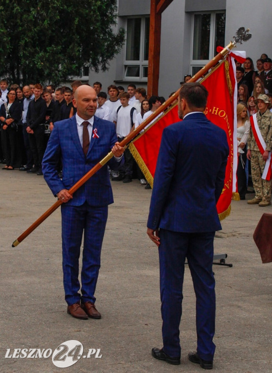 Nadania sztandaru Szkole Branżowej I Stopnia we Włoszakowicach