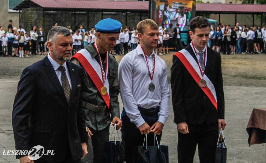 Nadania sztandaru Szkole Branżowej I Stopnia we Włoszakowicach