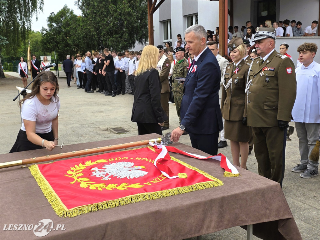 Nadania sztandaru Szkole Branżowej I Stopnia we Włoszakowicach