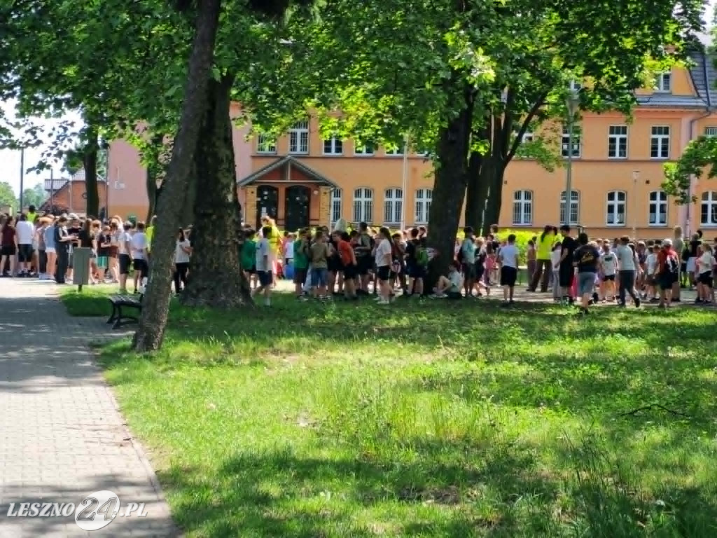 Alarmy bombowe w szkołach