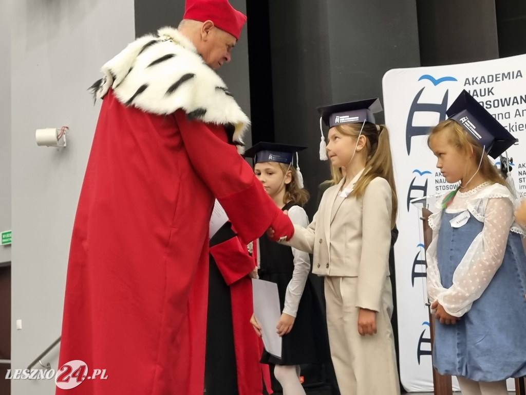 Zakończenie roku Akademii Dziecięcej w ANS w Lesznie