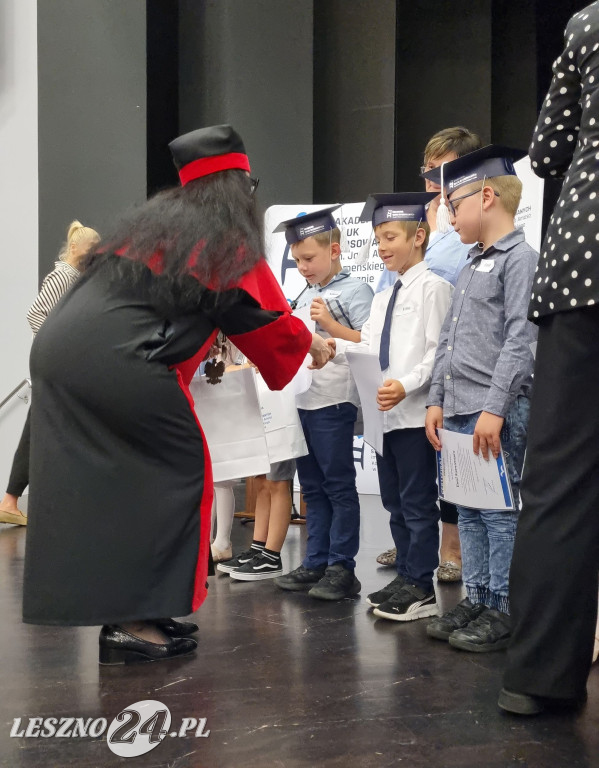 Zakończenie roku Akademii Dziecięcej w ANS w Lesznie