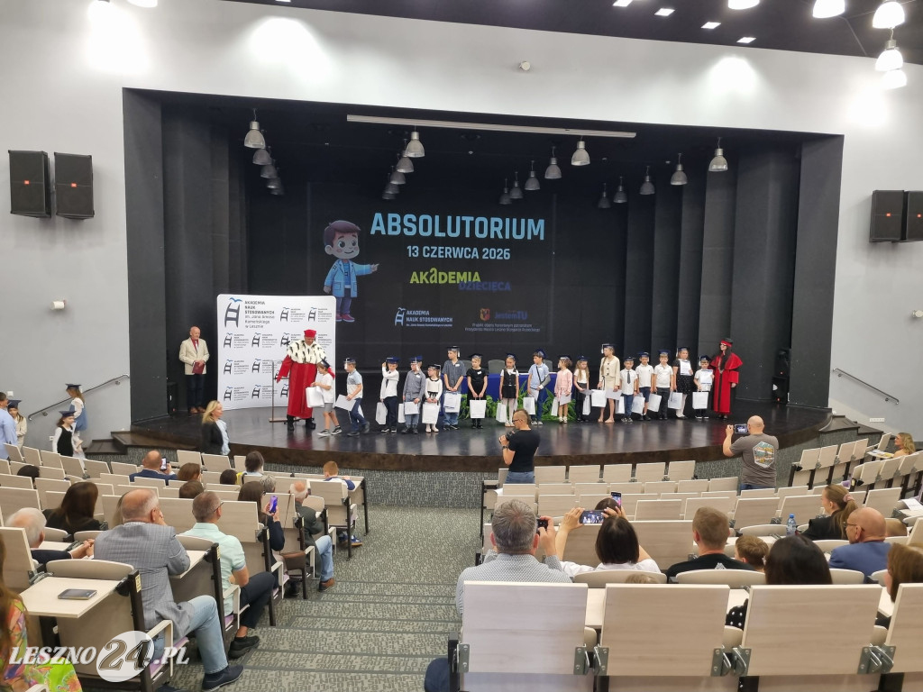 Zakończenie roku Akademii Dziecięcej w ANS w Lesznie