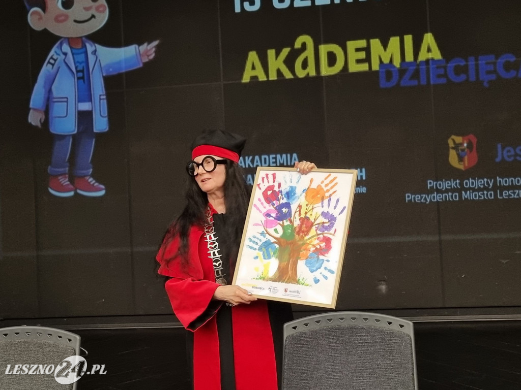 Zakończenie roku Akademii Dziecięcej w ANS w Lesznie