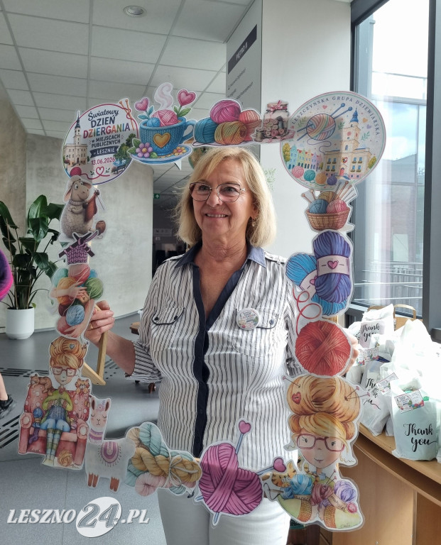 Światowy Dzień Dziergania w Miejscach Publicznych w Lesznie