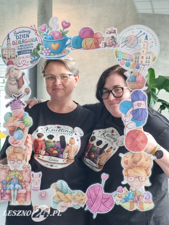 Światowy Dzień Dziergania w Miejscach Publicznych w Lesznie