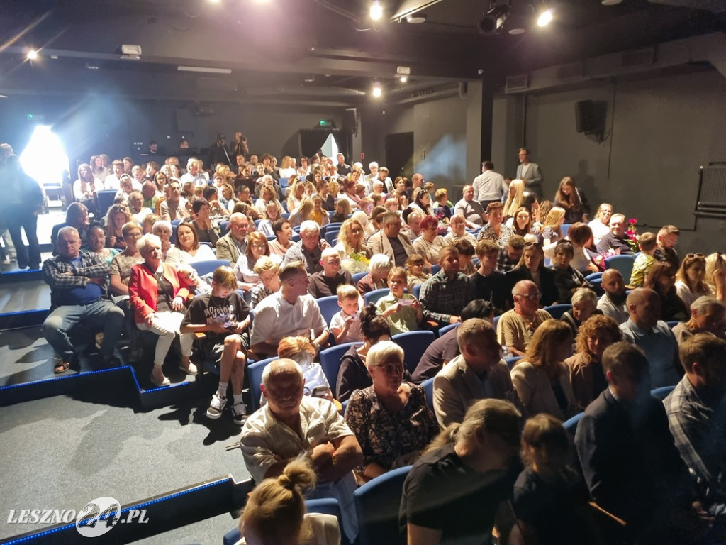 Koncert młodych talentów Młodzi w Starych Przebojach