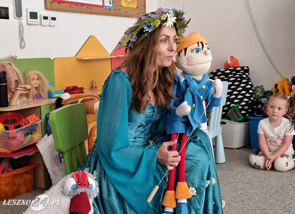 Lekcja teatralna w Przedszkolu nr 19 w Lesznie