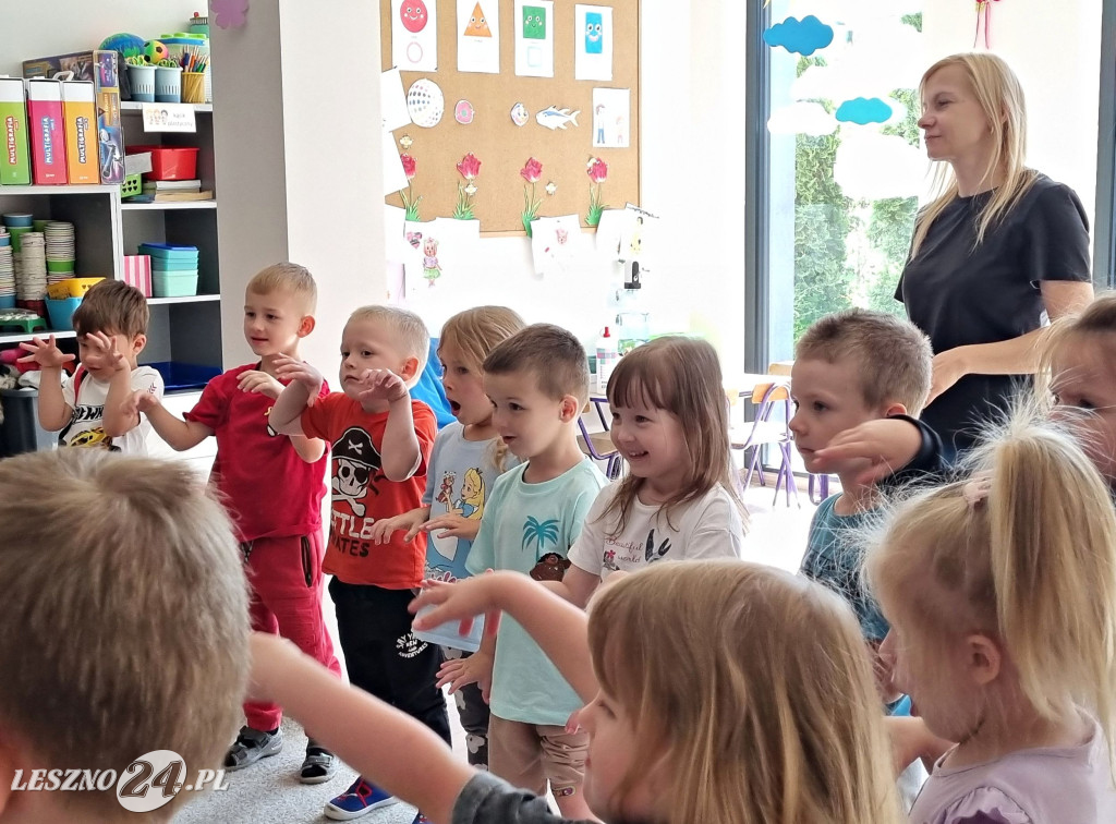 Lekcja teatralna w Przedszkolu nr 19 w Lesznie