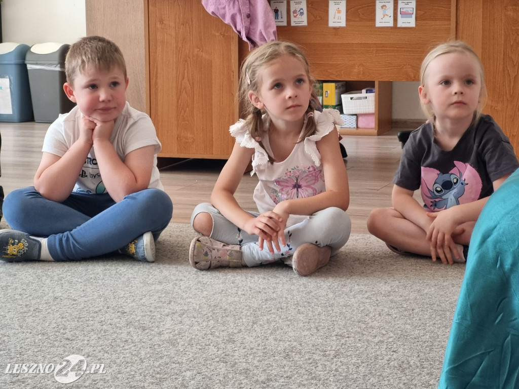 Lekcja teatralna w Przedszkolu nr 19 w Lesznie
