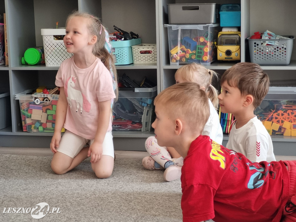 Lekcja teatralna w Przedszkolu nr 19 w Lesznie