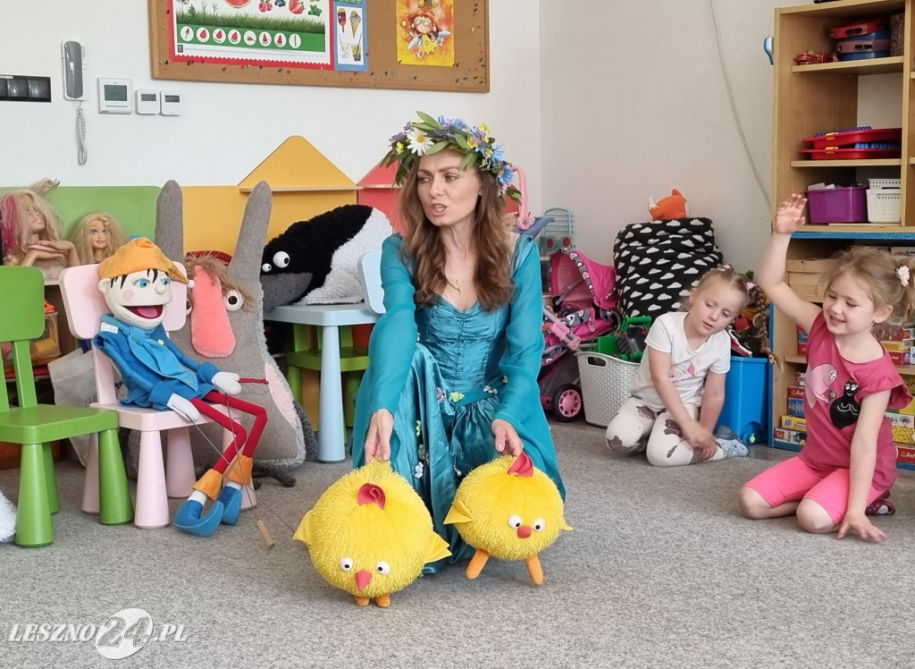 Lekcja teatralna w Przedszkolu nr 19 w Lesznie