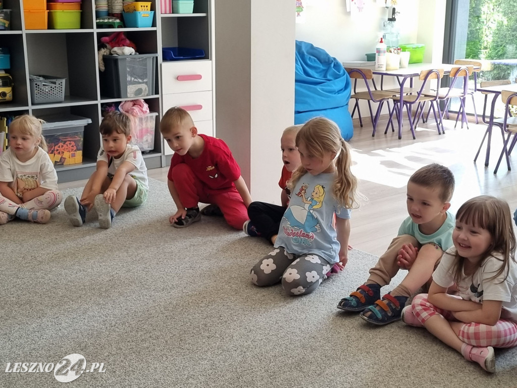 Lekcja teatralna w Przedszkolu nr 19 w Lesznie