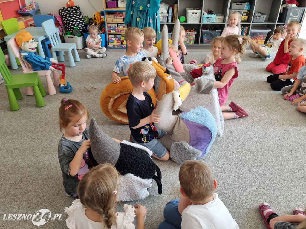 Lekcja teatralna w Przedszkolu nr 19 w Lesznie
