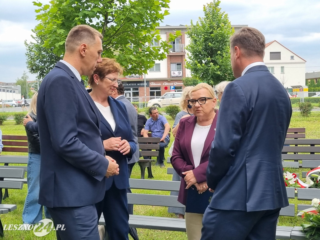 Odsłonięcie tablicy na Skwerze Marii i Lecha Kaczyńskich
