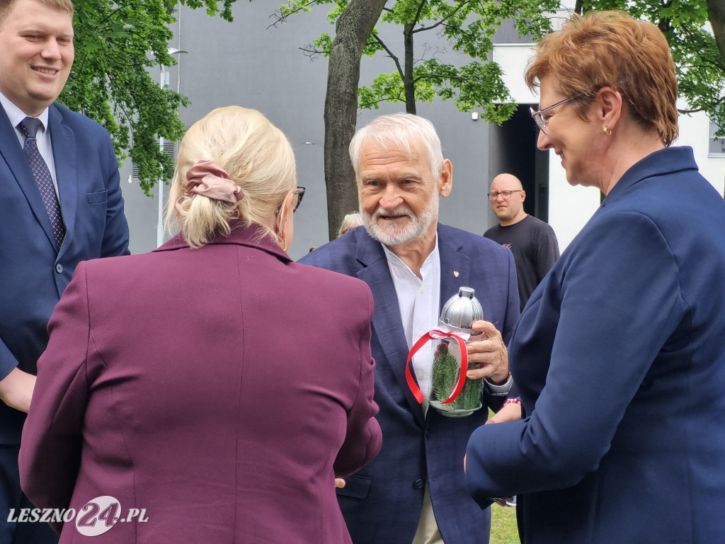 Odsłonięcie tablicy na Skwerze Marii i Lecha Kaczyńskich