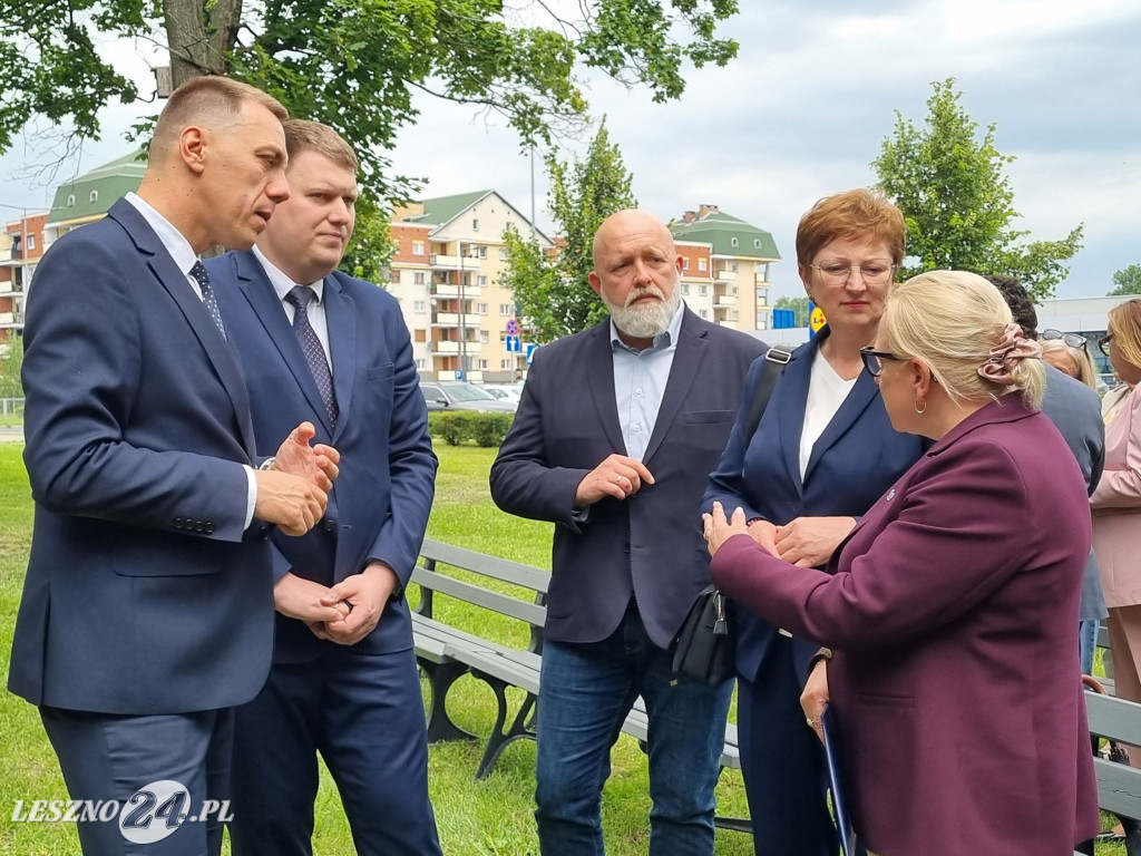 Odsłonięcie tablicy na Skwerze Marii i Lecha Kaczyńskich