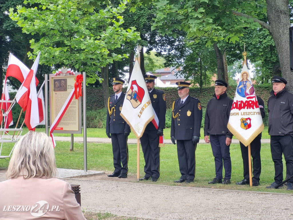 Odsłonięcie tablicy na Skwerze Marii i Lecha Kaczyńskich