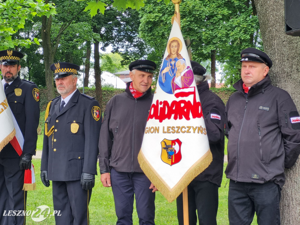Odsłonięcie tablicy na Skwerze Marii i Lecha Kaczyńskich