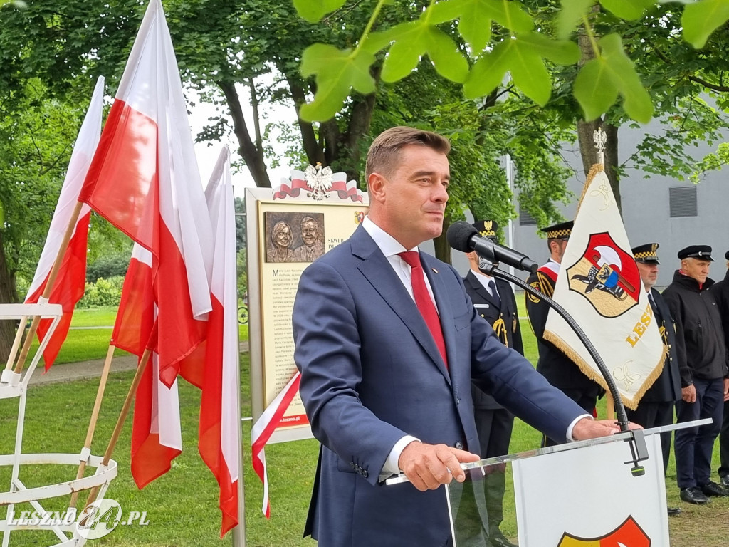 Odsłonięcie tablicy na Skwerze Marii i Lecha Kaczyńskich