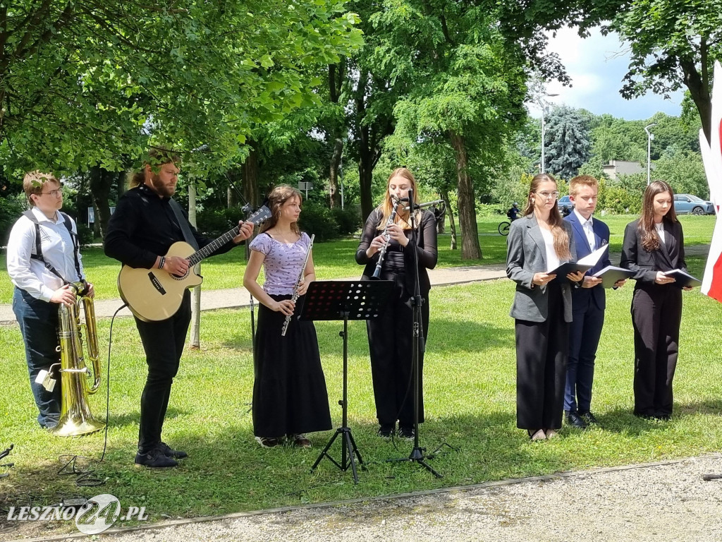 Odsłonięcie tablicy na Skwerze Marii i Lecha Kaczyńskich