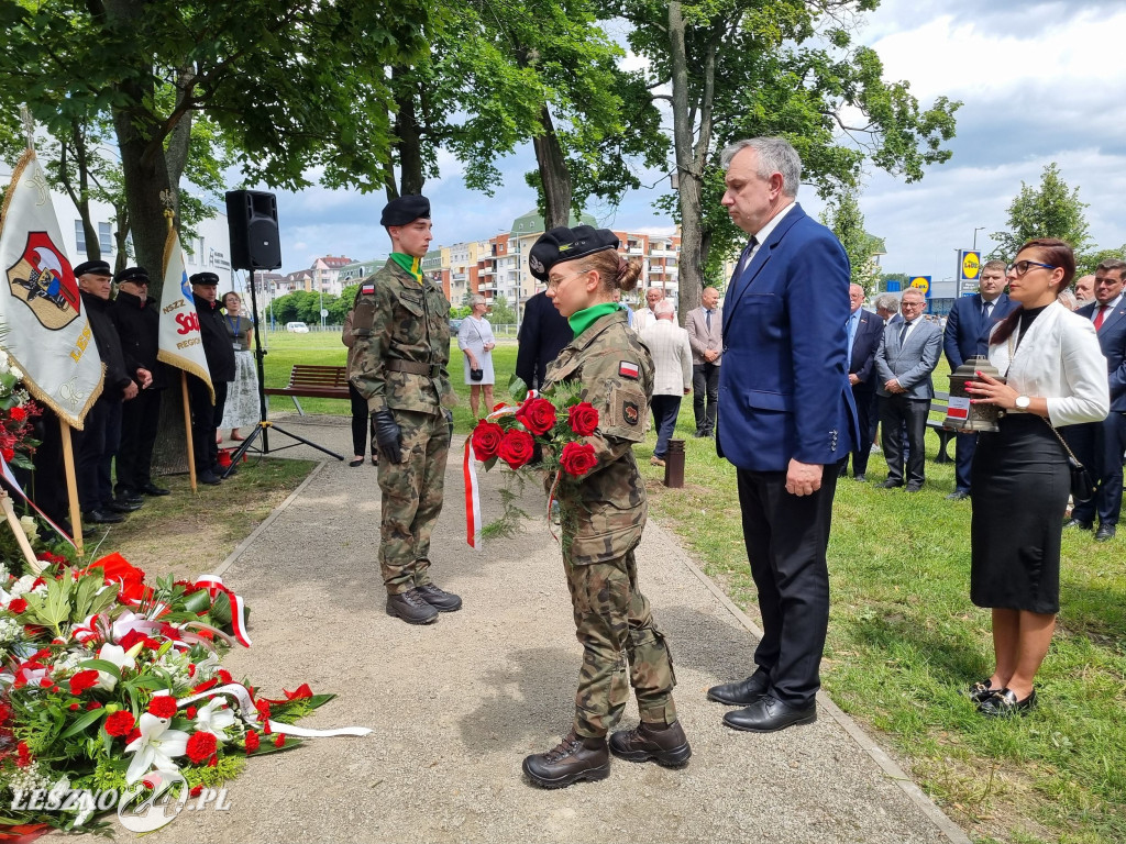 Odsłonięcie tablicy na Skwerze Marii i Lecha Kaczyńskich