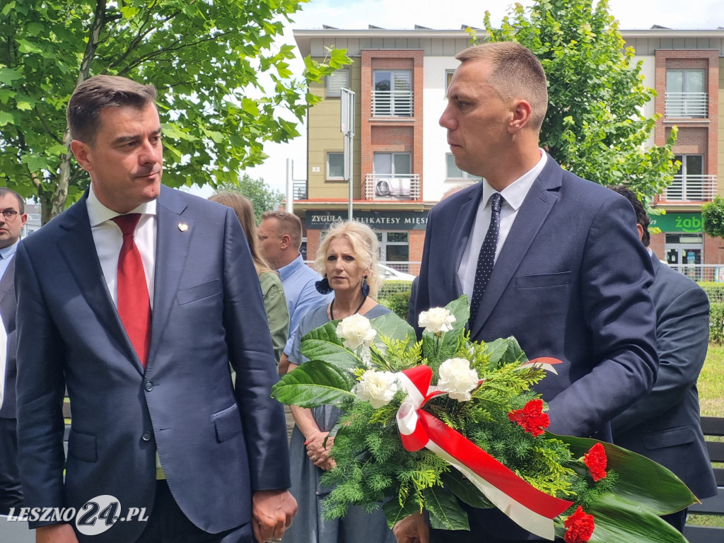 Odsłonięcie tablicy na Skwerze Marii i Lecha Kaczyńskich