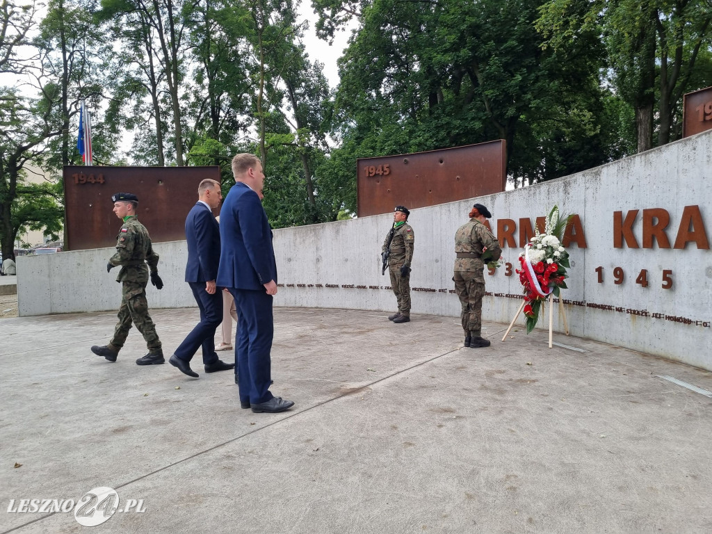 Odsłonięcie tablicy na Skwerze Marii i Lecha Kaczyńskich