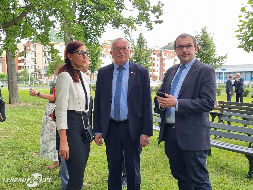 Odsłonięcie tablicy na Skwerze Marii i Lecha Kaczyńskich